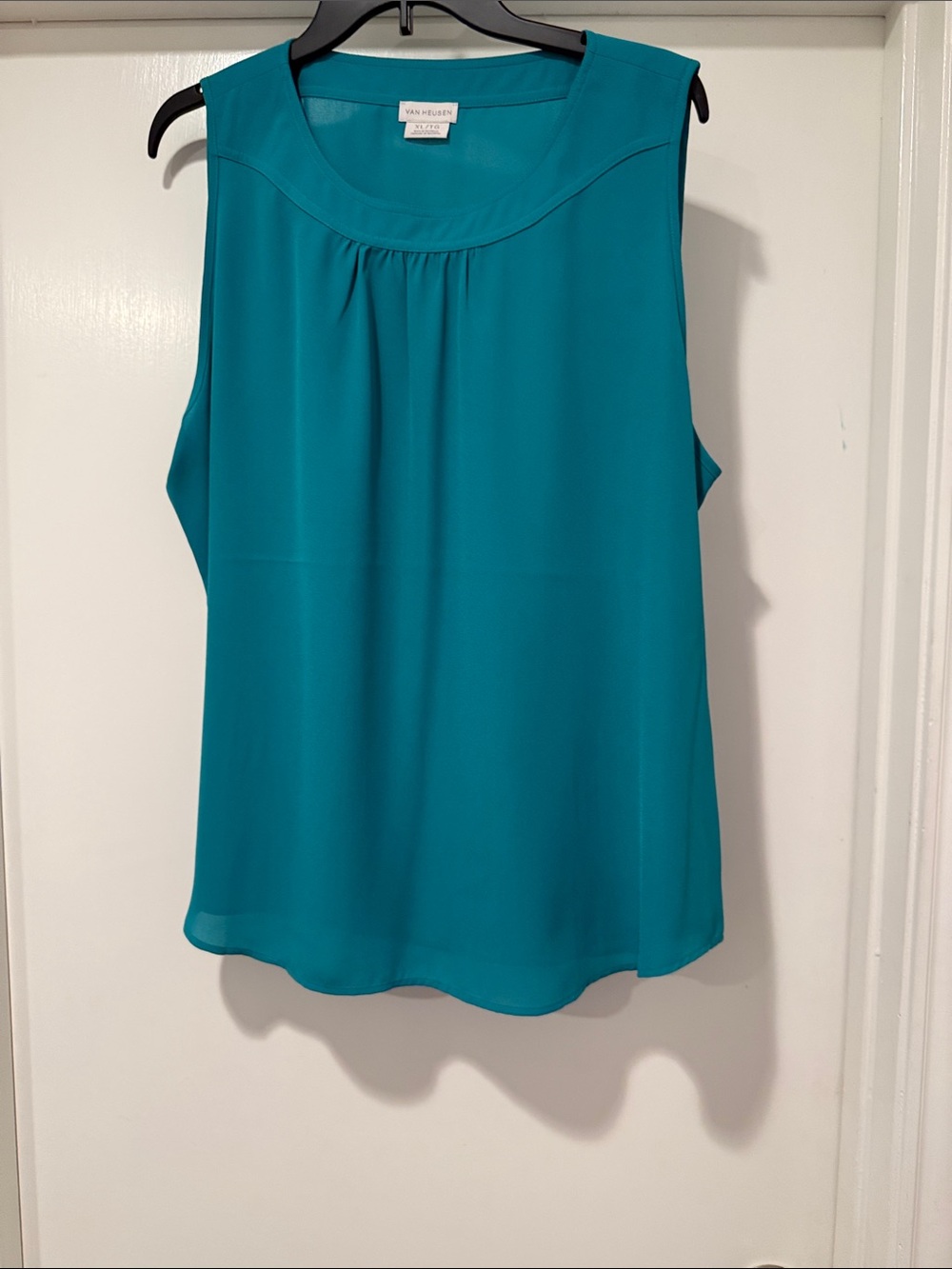Van Heusen GreenSleeveless Blouse